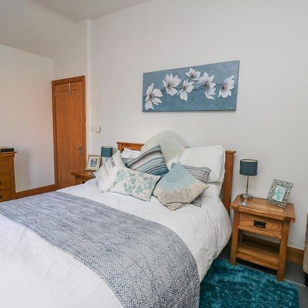 Vila Yr Hen Llaethdy Troedyraur Exteriér fotografie
